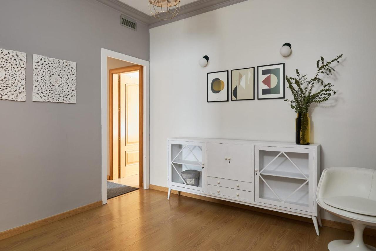 Ferienwohnung Casa Cosi - Casanova 5 Barcelona Exterior foto